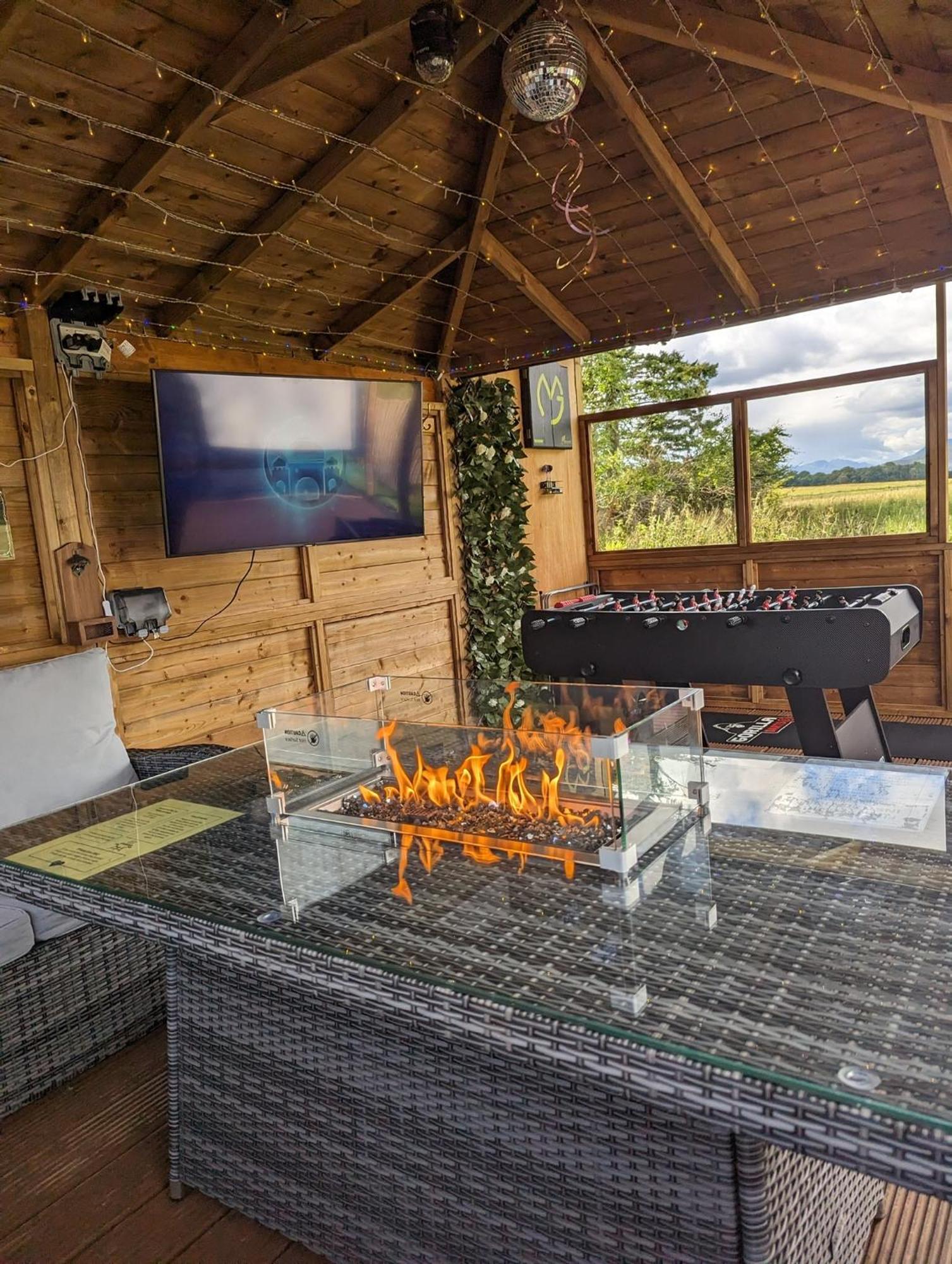 Finn Village "Mountain View Cottage" Private Garden, 9-Seater Hot Tub, Firepit & Pizza Stove Drymen Zewnętrze zdjęcie